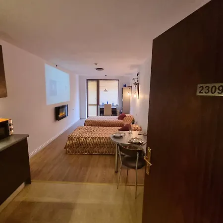 Mountain Paradise 2 - Quiet Cosy - Balcony, Wifi