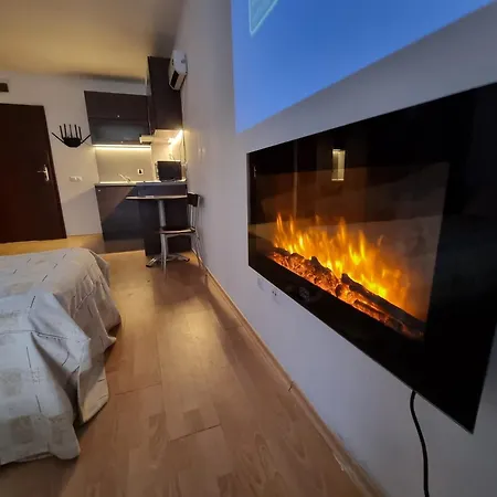 Mountain Paradise 2 - Quiet Cosy - Balcony, Wifi *